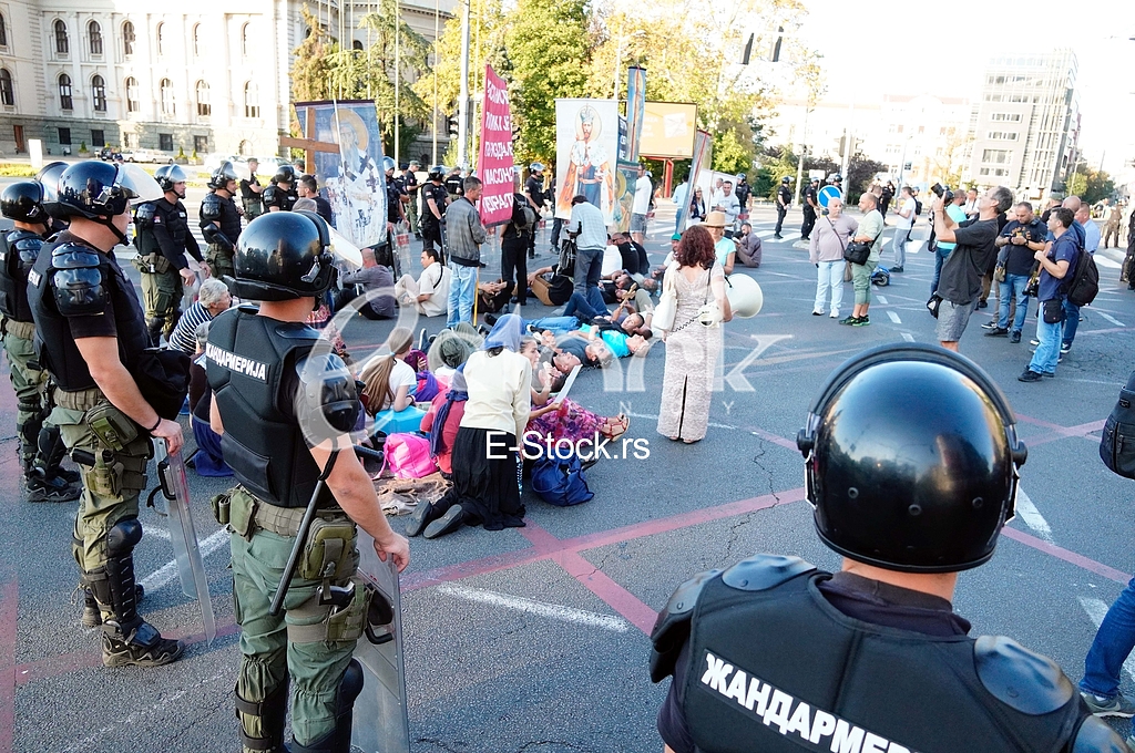 Parada ponosa hapsenje