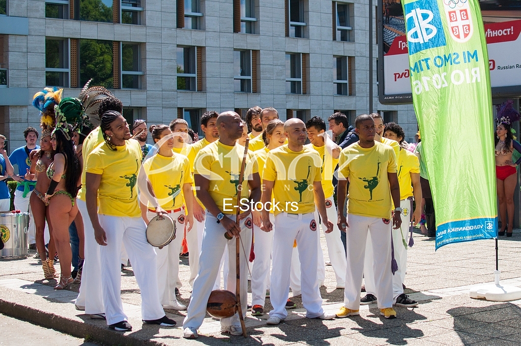 Brazilians dancing and singing in Belgrade center