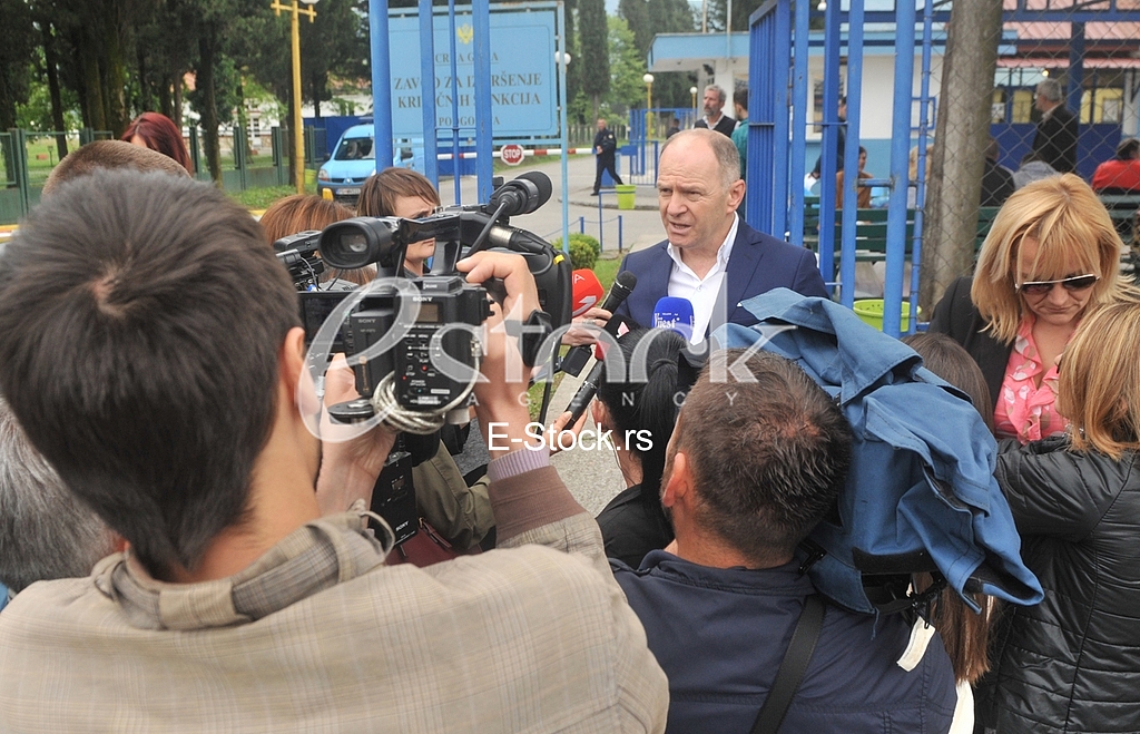 Svetozar Marovic go out of prison