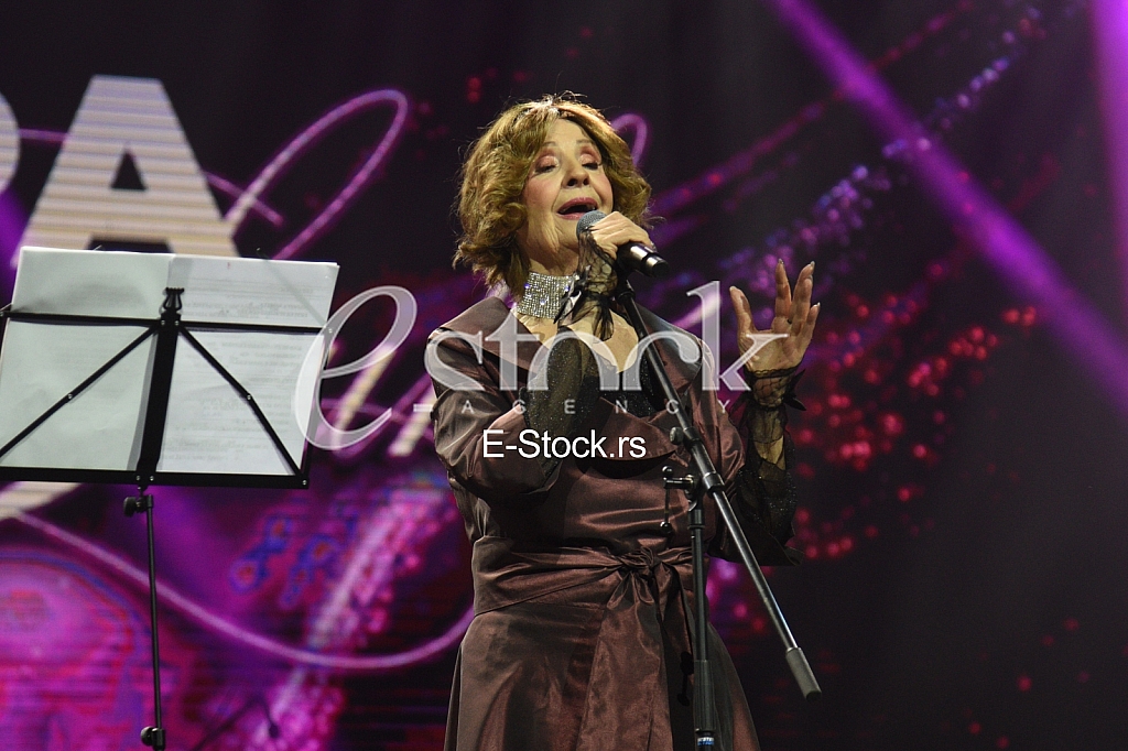 Lepa Lukic