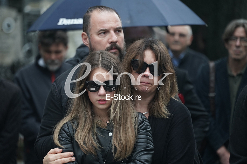 Tara Perovic, Krstina Kovac
