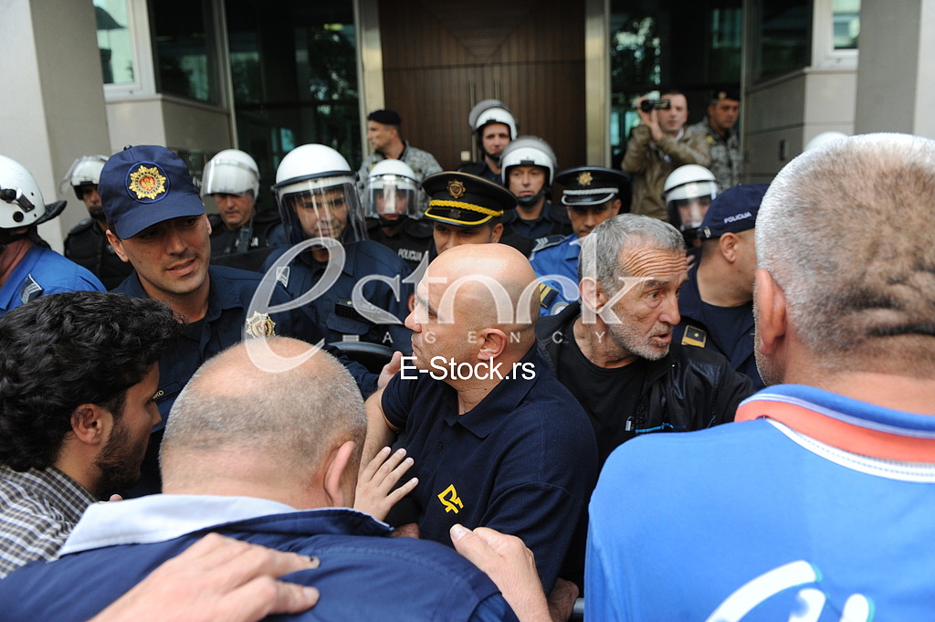 Metalac strike