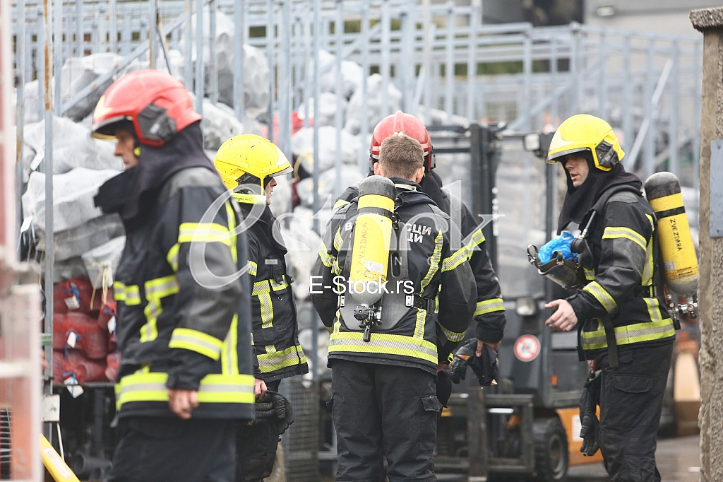 Pozar naselje Brace Jerkovic Pozar naselje Brace Jerkovic