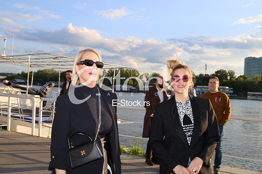 Tamara Todevska i Ana Radonjic Zoe Kida
