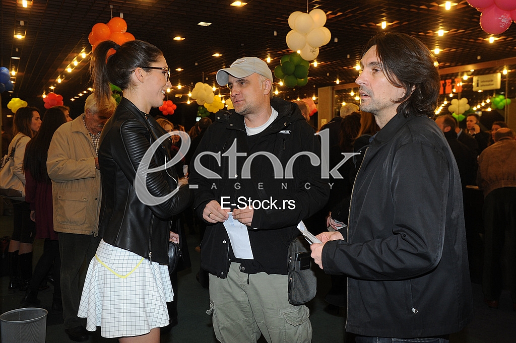 Premijera Igla ispod praga