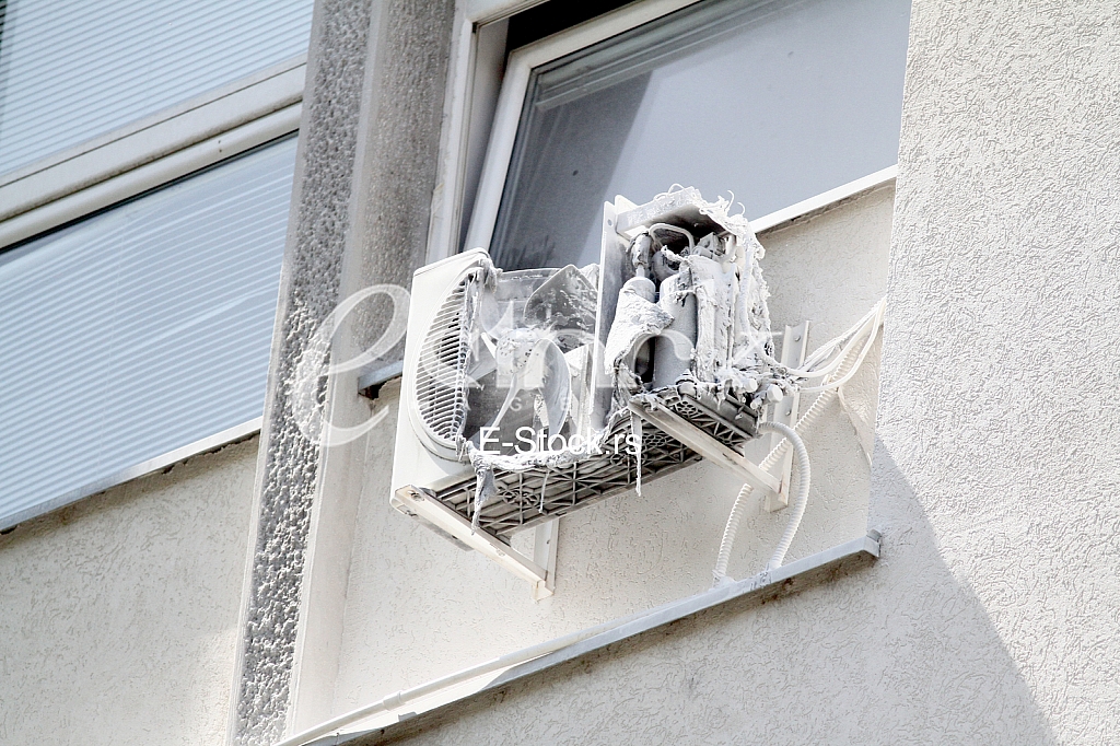 The air conditioner The air conditioner