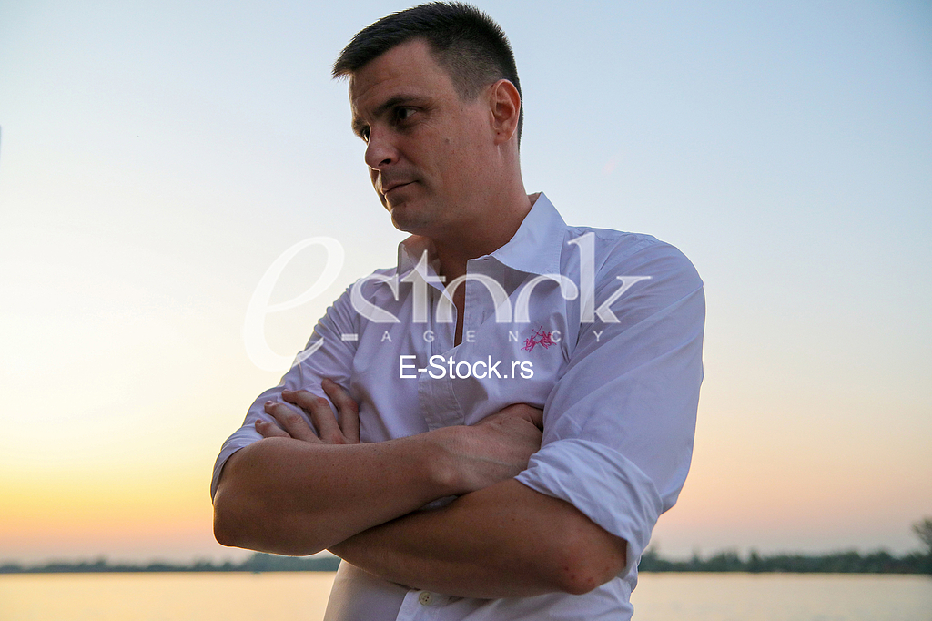 Snimanje poslednje klape televizijske serije, Ubice moga oca.