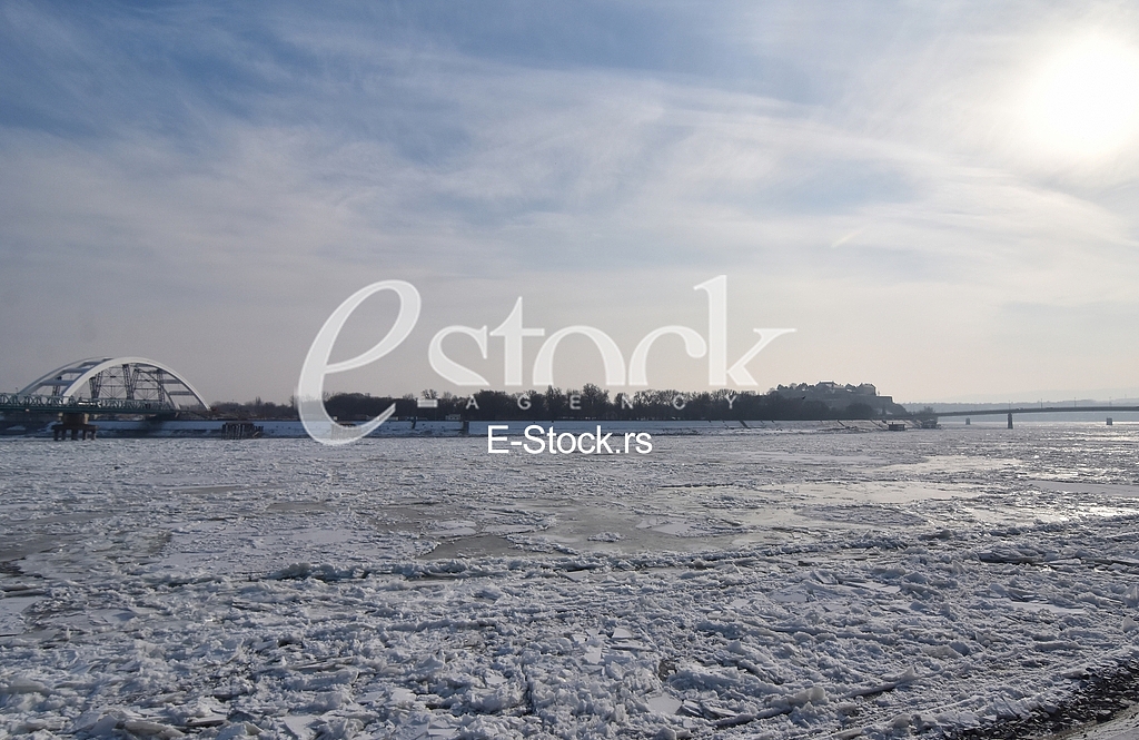 Zaledjen Dunav/ Frozen Danube