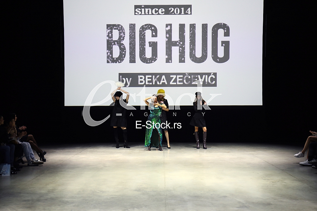 39. Fashion Selection