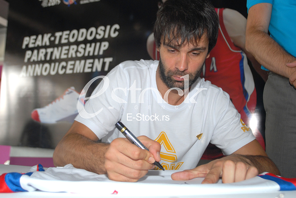 Milos Teodosic