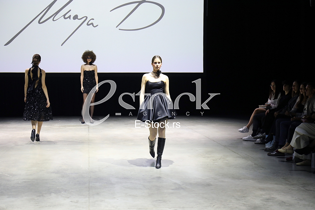 39. Fashion Selection