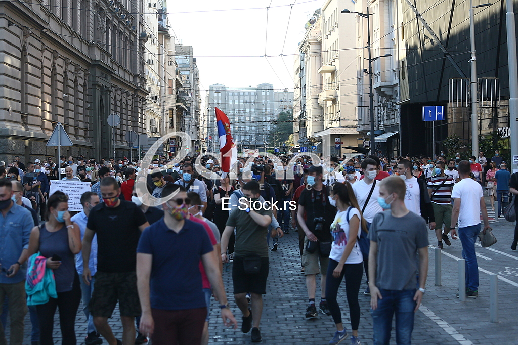 Protest ispred Skupstine Srbije