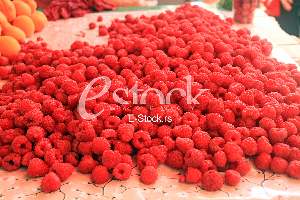 Belgrade, 14. june 2018., Raspberries on the market