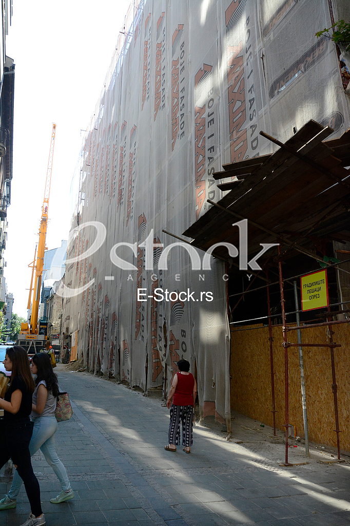 In Resavska street at the building site, a man fell into a hole of the elevator
