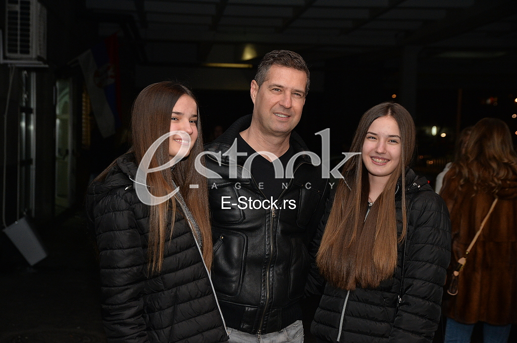Goran Gluhakovic i cerke bliznakinje Andjela i Jelena