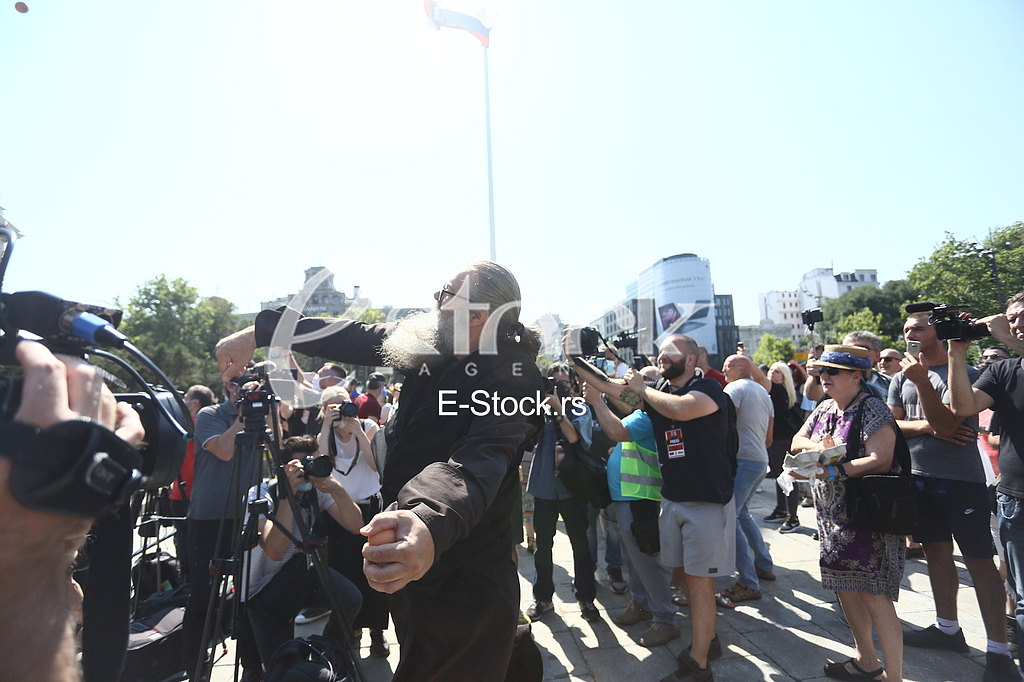 Antonije Davidovic Skupstina Srbije protest