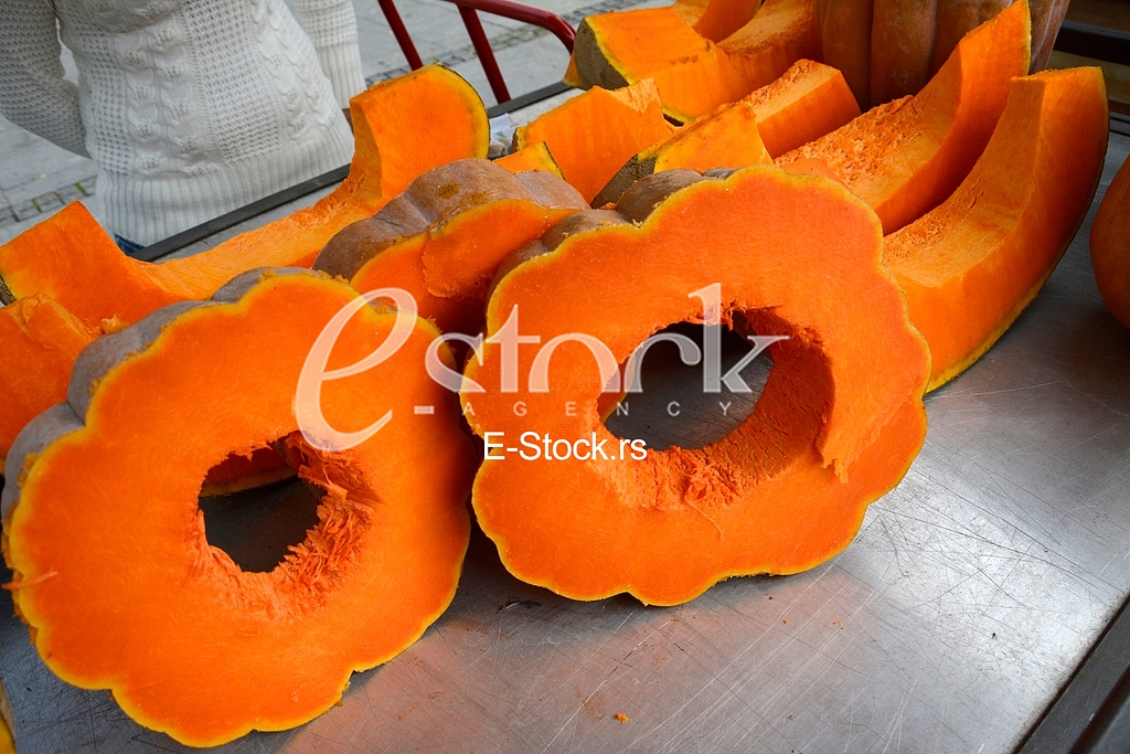 competition for the heaviest pumpkin, and for the most beautiful piece of pumpkin, market Zemun