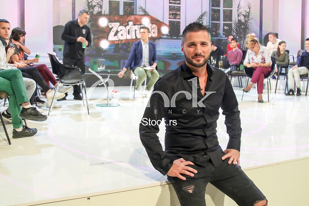 Narod pita