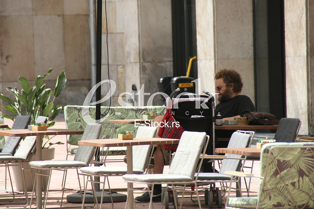 Marko Kon paparazo
