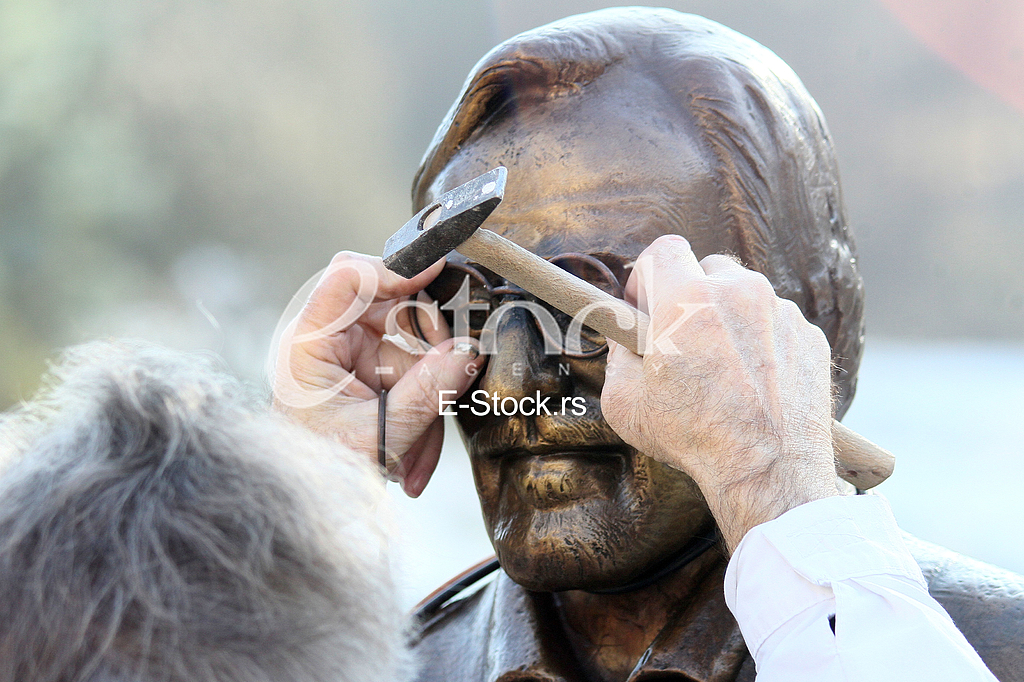  The monument to actor Dragan Nikolic