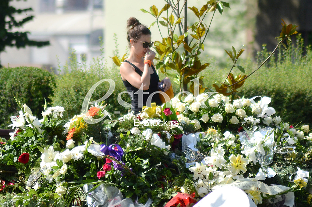 Family and friends grave Miodrag Mandic Manda