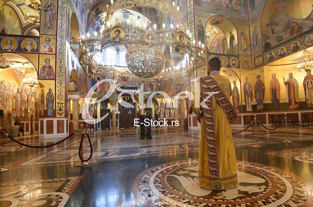 Uskrsnja liturgija Podgorica