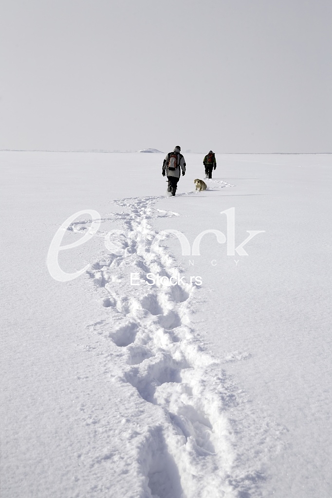 Hike through the snow