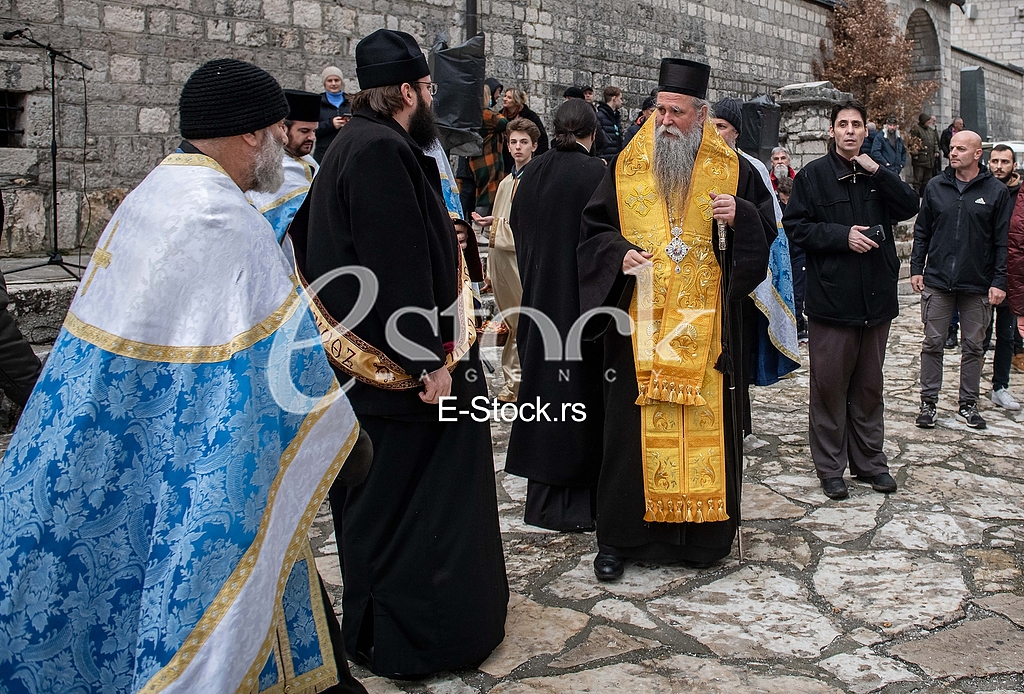 Paljenje badnjaka Srpska pravoslavna crkva