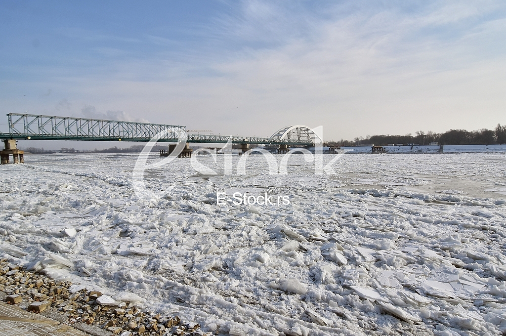 Zaledjen Dunav/ Frozen Danube