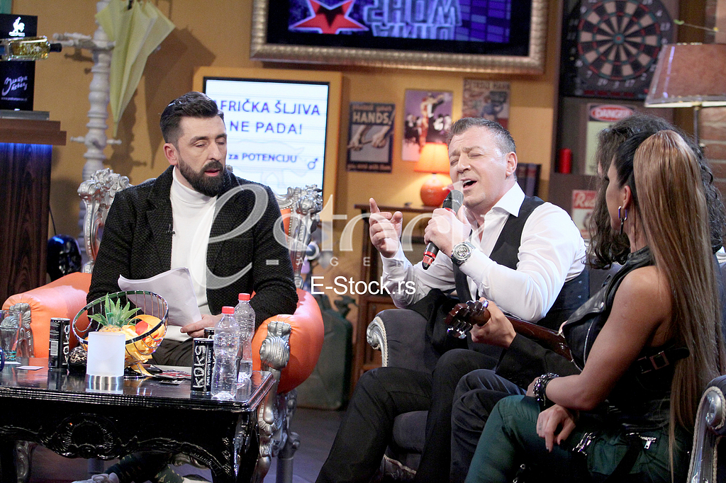 Shooting of Amigas show