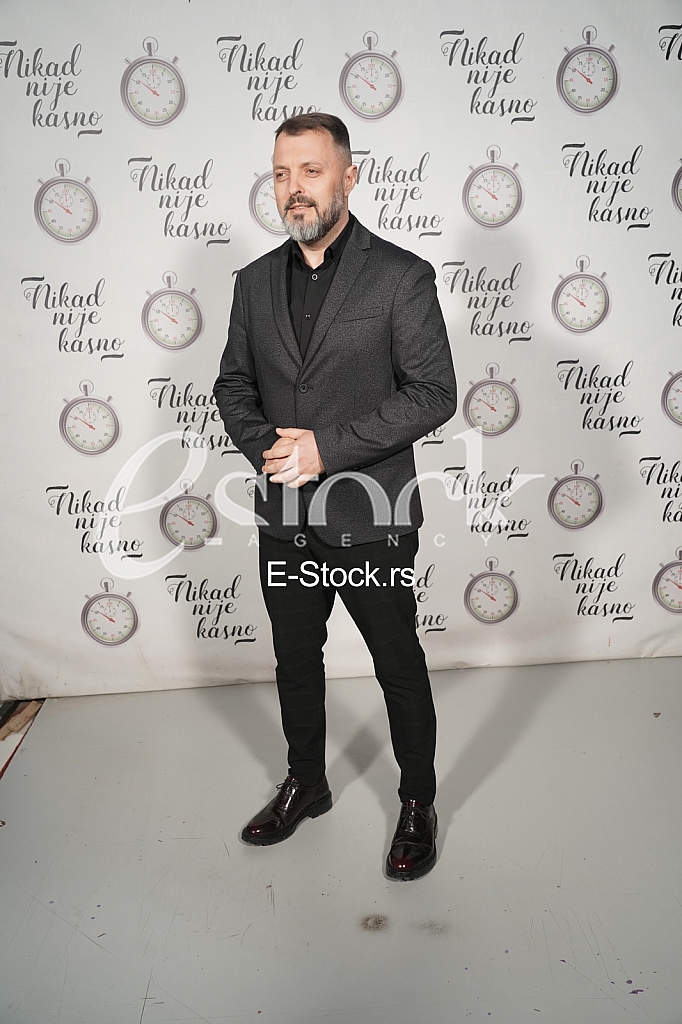 Nenad Manojlovic snimanje emisija Nikad nije kasno Nenad Manojlovic snimanje emisija Nikad nije kasno