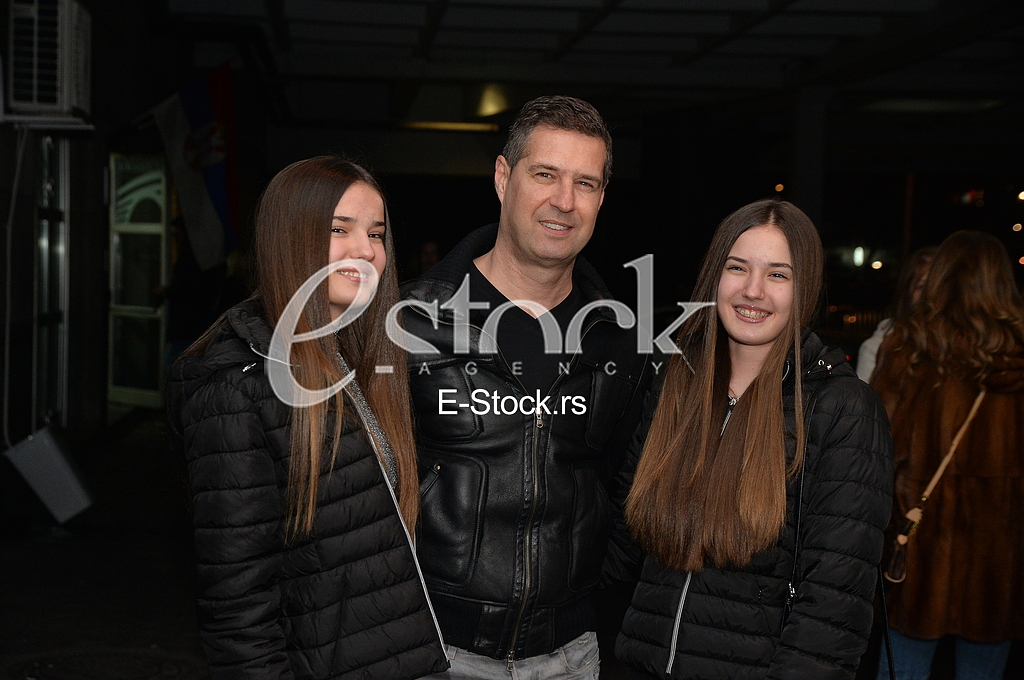 Goran Gluhakovic i cerke bliznakinje Andjela i Jelena