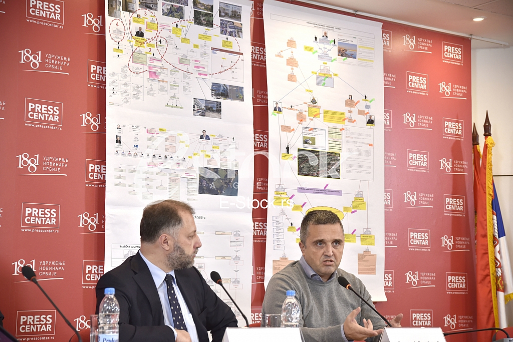 Press conference of Dragan Vucicevic s editorial staff on Dragan Djilas s pressures and attempts to quit newspapers