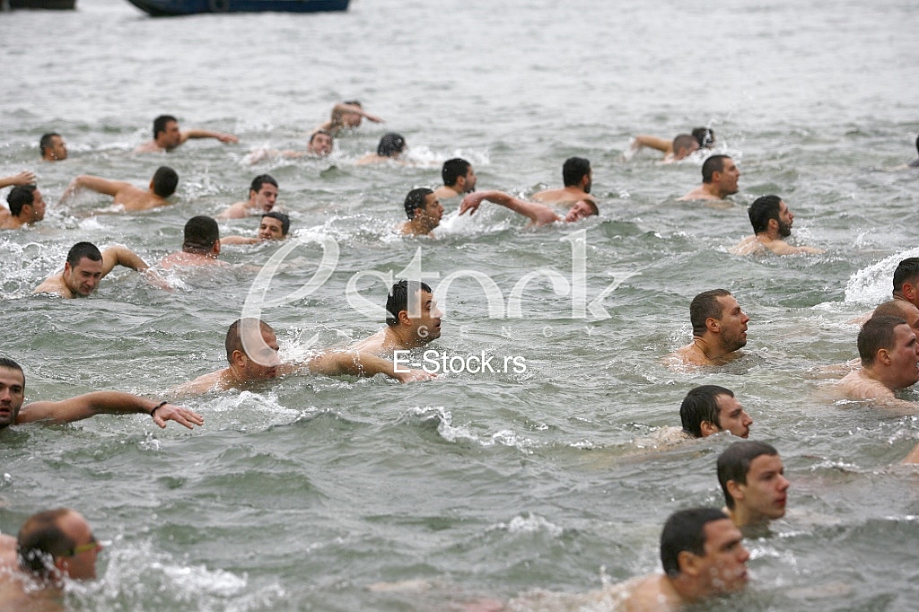 Race for the Holy Cross Race for the Holy Cross