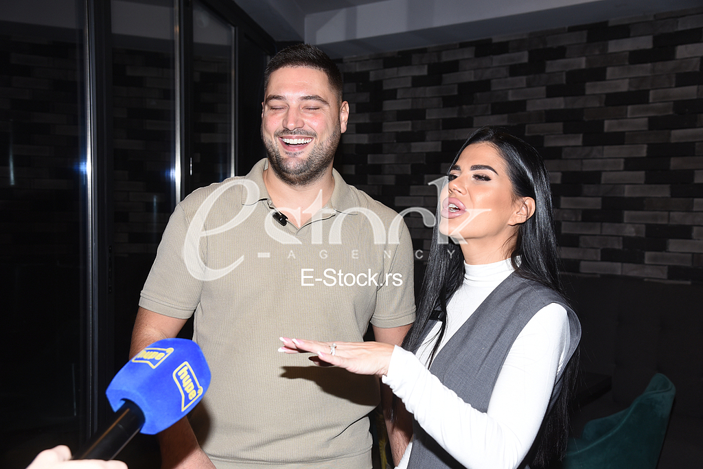 Ljuba Perucica I Katarina Kolozeus