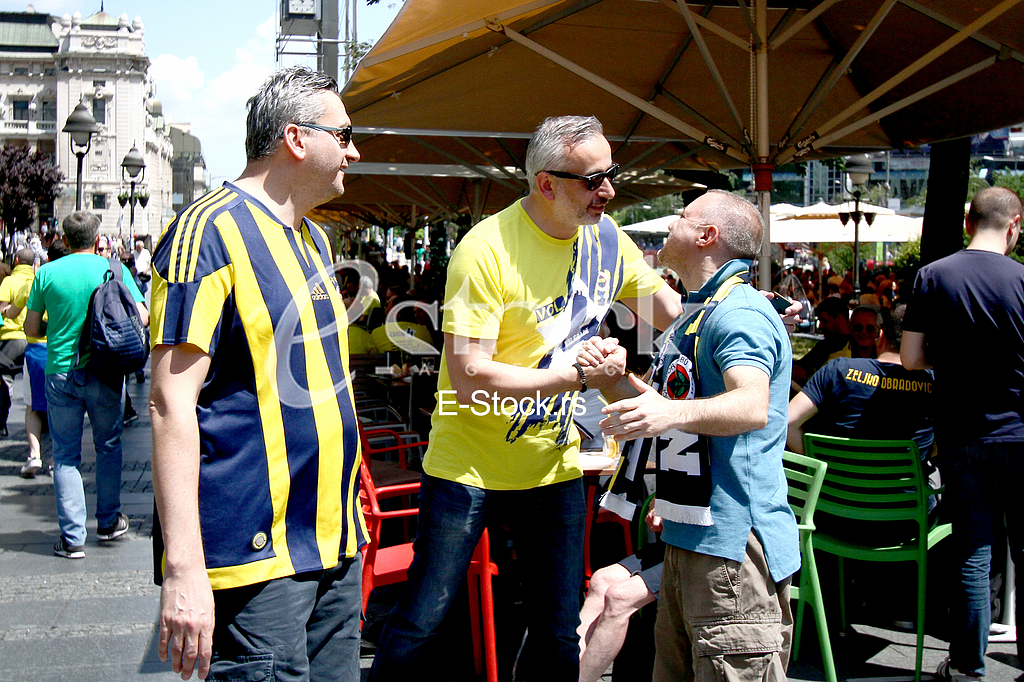 Fans of basketball clubs final four







