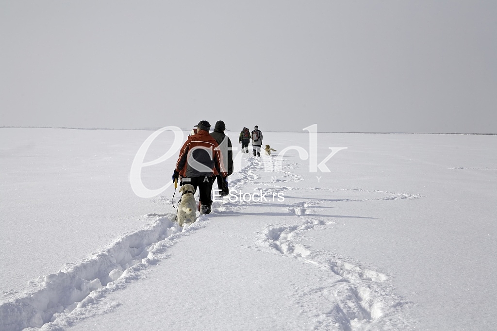 Hike through the snow