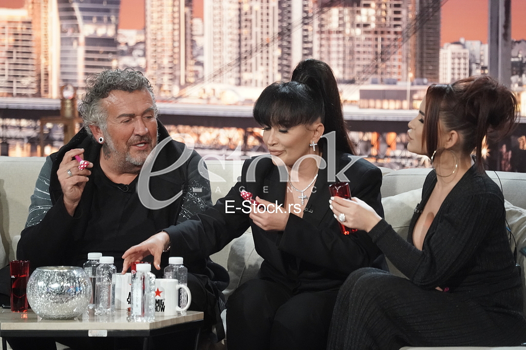 Selma Bajrami, Andreana Cekic, Aleksandra Mladenovic, Barbara Bobak, Dragan Marinkovic Maca,