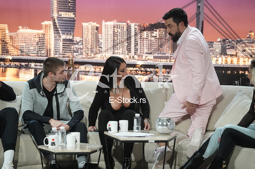 Andjela Vestica, Milica Dabovic, Seksi i Lacku Crni Cerak, Marina Viskovic