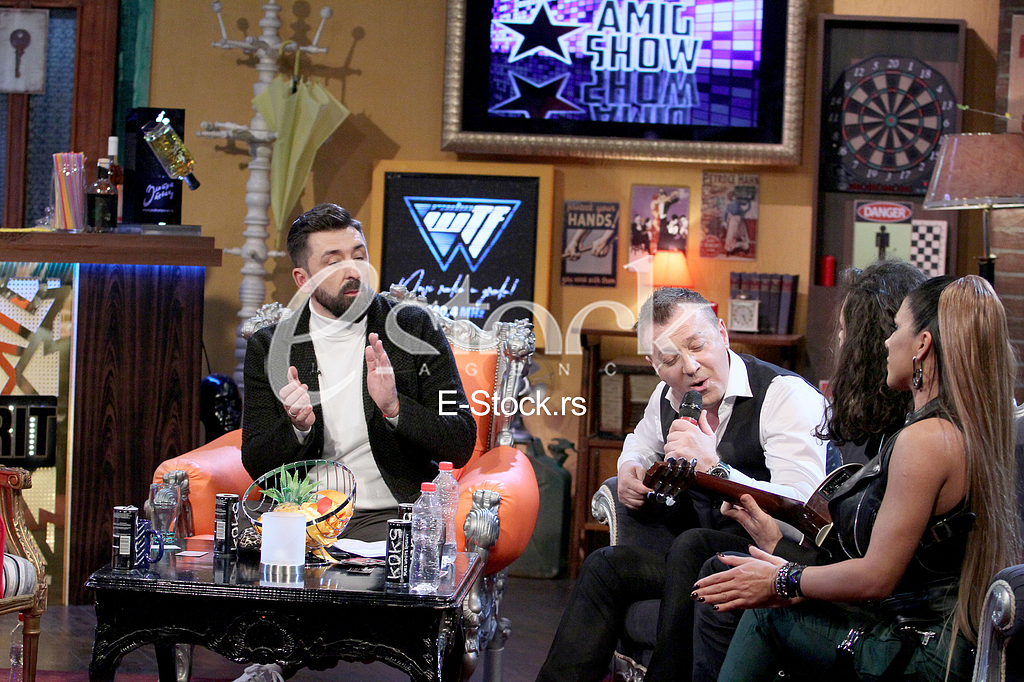 Shooting of Amigas show