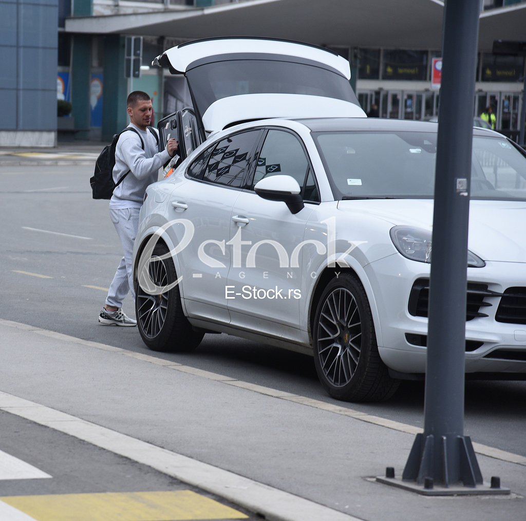 Luka Jovic_aerodrom