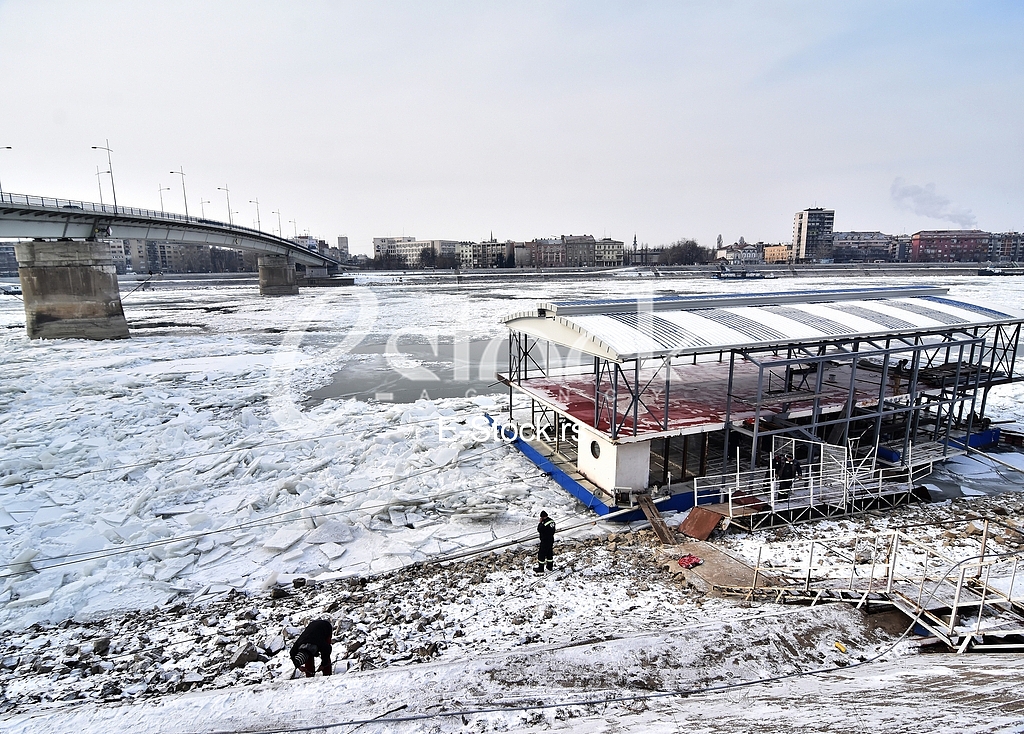 Zaledjen Dunav/ Frozen Danube