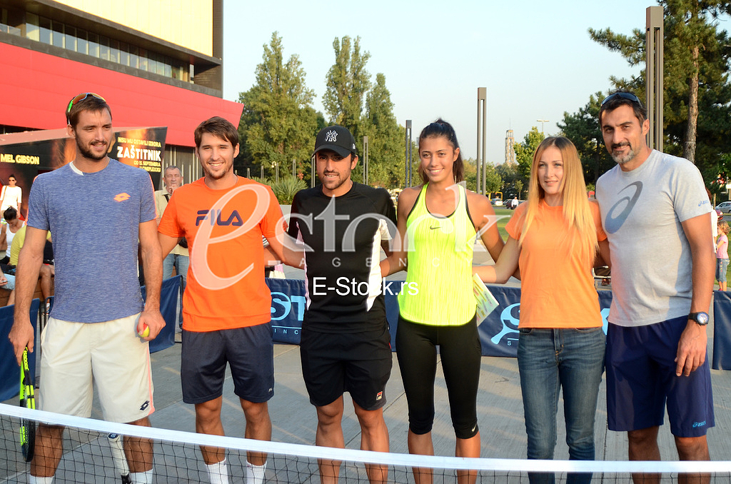 Public tennis hour 