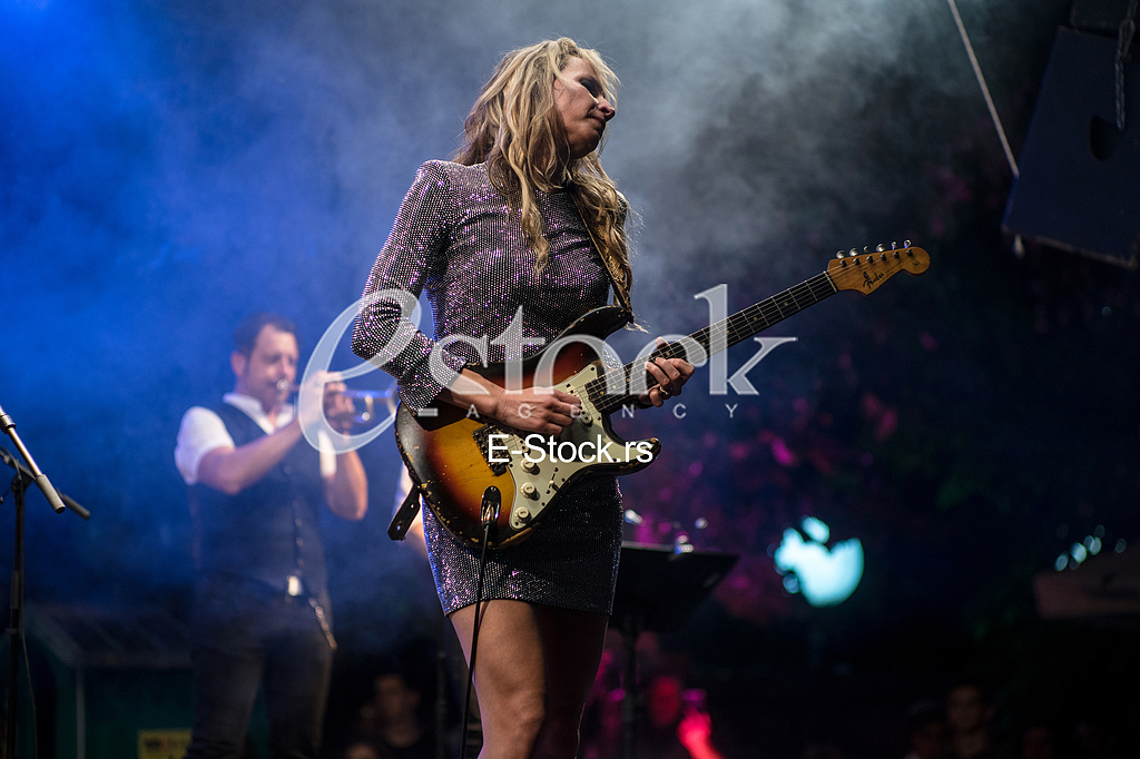 Ana Popovic