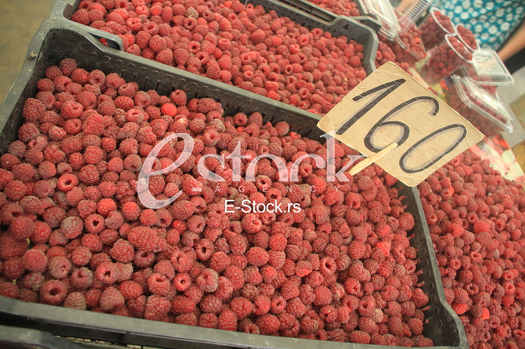 Belgrade, 14. june 2018., Raspberries on the market