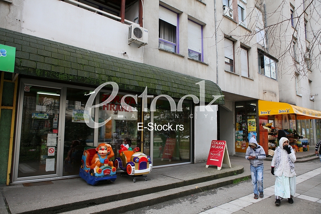 Store Robbery.When the robbers entered
Store Robbery saleswoman chased.the city is Cukaricka Padina in Belgrade.
