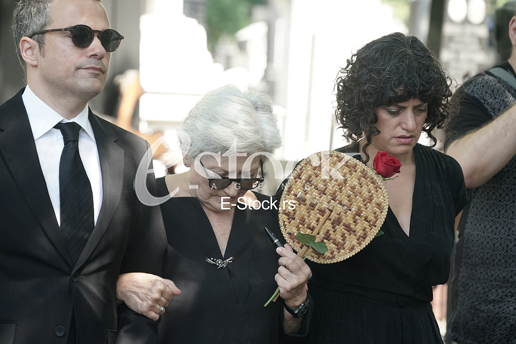 Zarko Cvejic, Vesna Cvejic i Bojana Cvejic