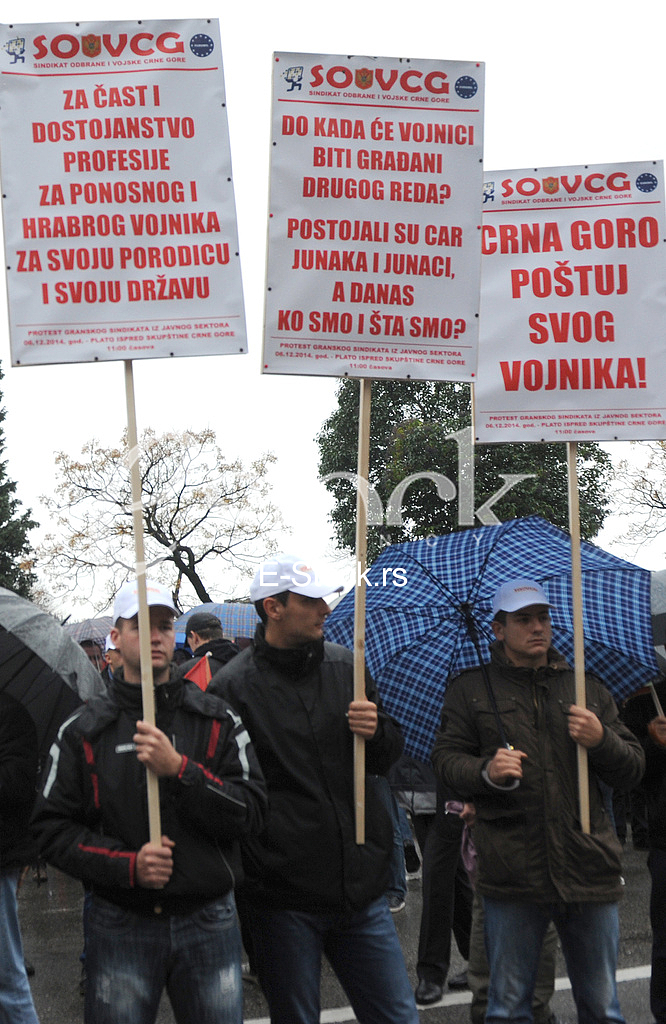 Strike of trade unions of public employees