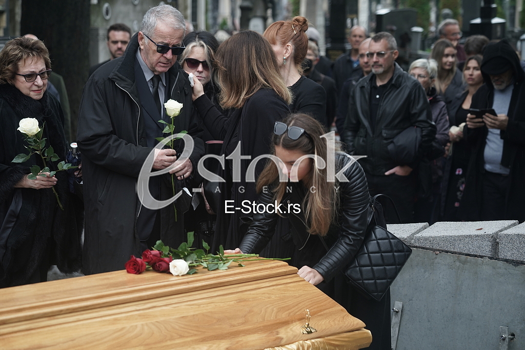 Tara Perovic unuka