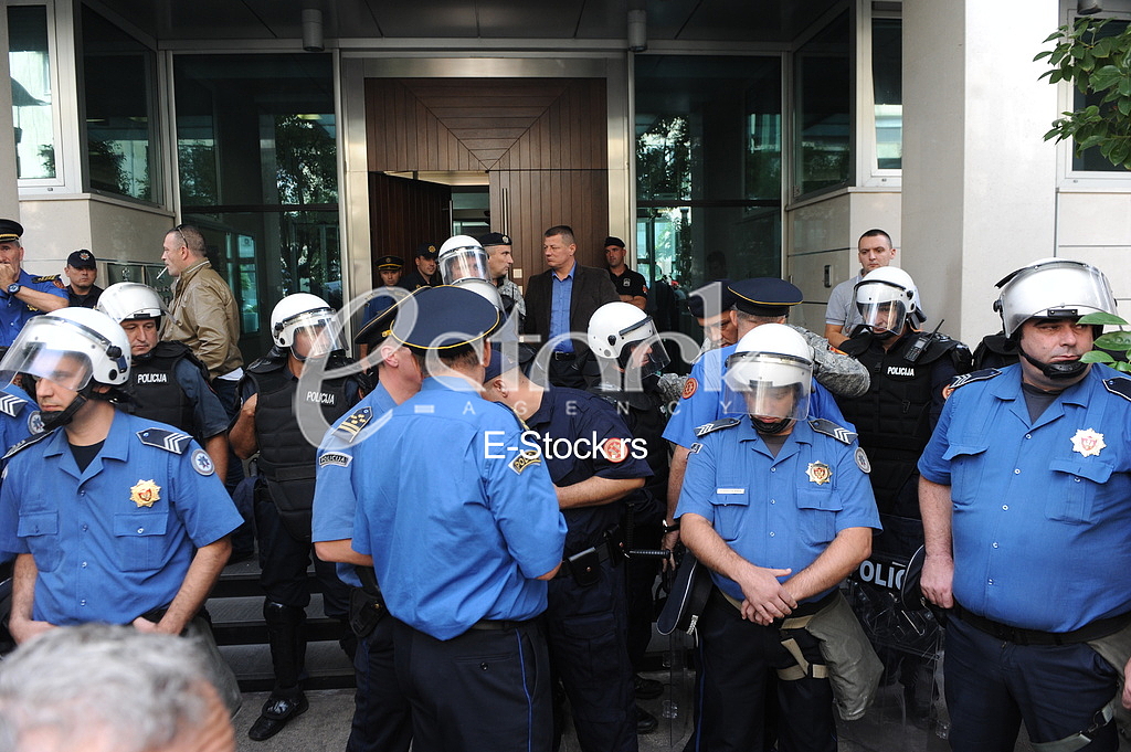 Metalac strike